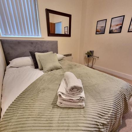 2 Bedroom - City Centre Location - Perfect For Family'S Bradford  Dış mekan fotoğraf