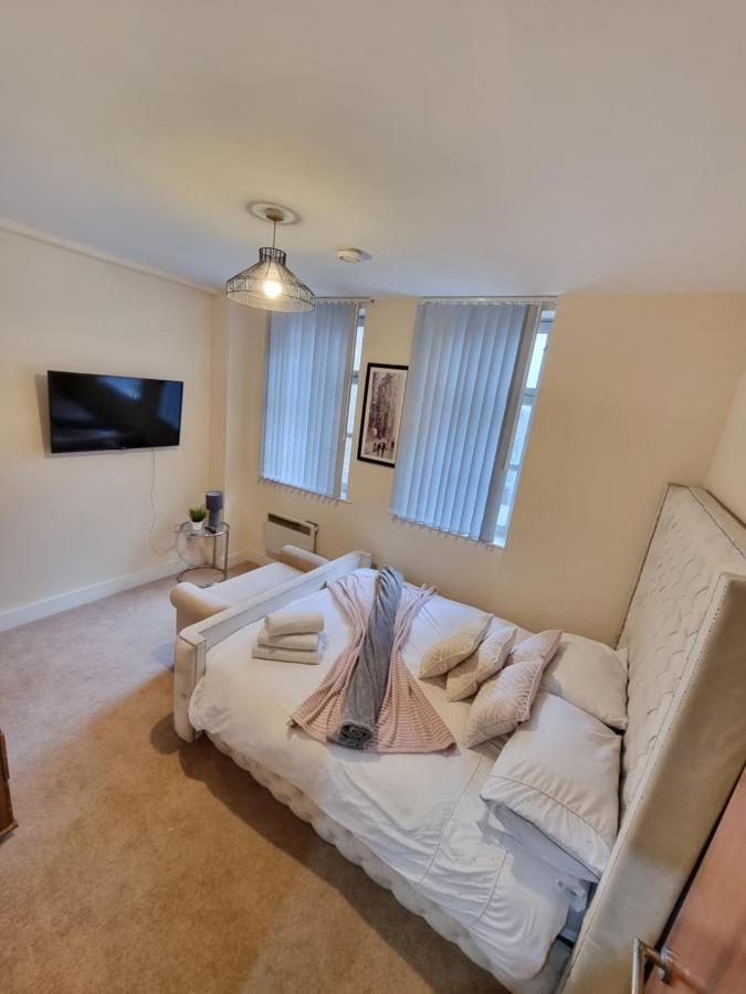 2 Bedroom - City Centre Location - Perfect For Family'S Bradford  Dış mekan fotoğraf